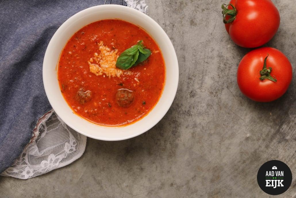 Tomatensoep met bijzondere gehaktballetjes