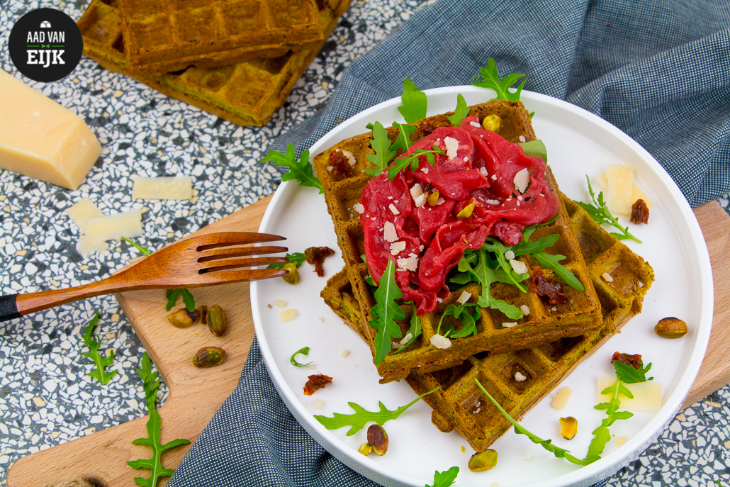 Hartige wafels met carpaccio & truffel