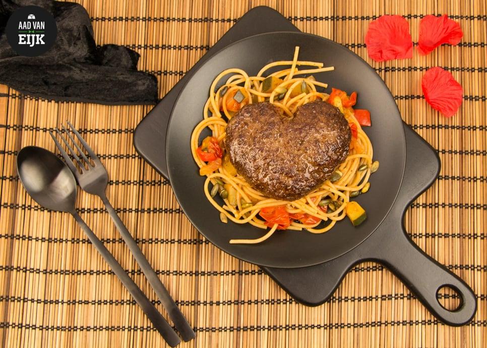 Valentijnsrecept: Spaghetti met Liefdesburger